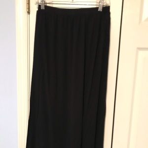 Floor length black cotton skirt with pockets